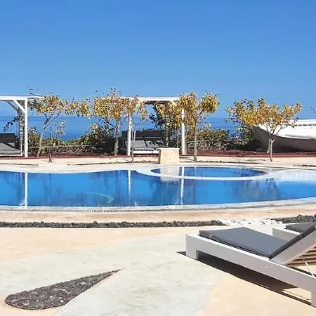 Santorini Mesotopos 3*