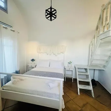 Santorini Mesotopos 3*